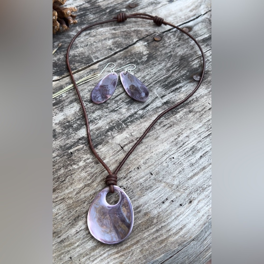 Purple Wampum shell pendant necklace, handmade💜 - Picture 16 of 17
